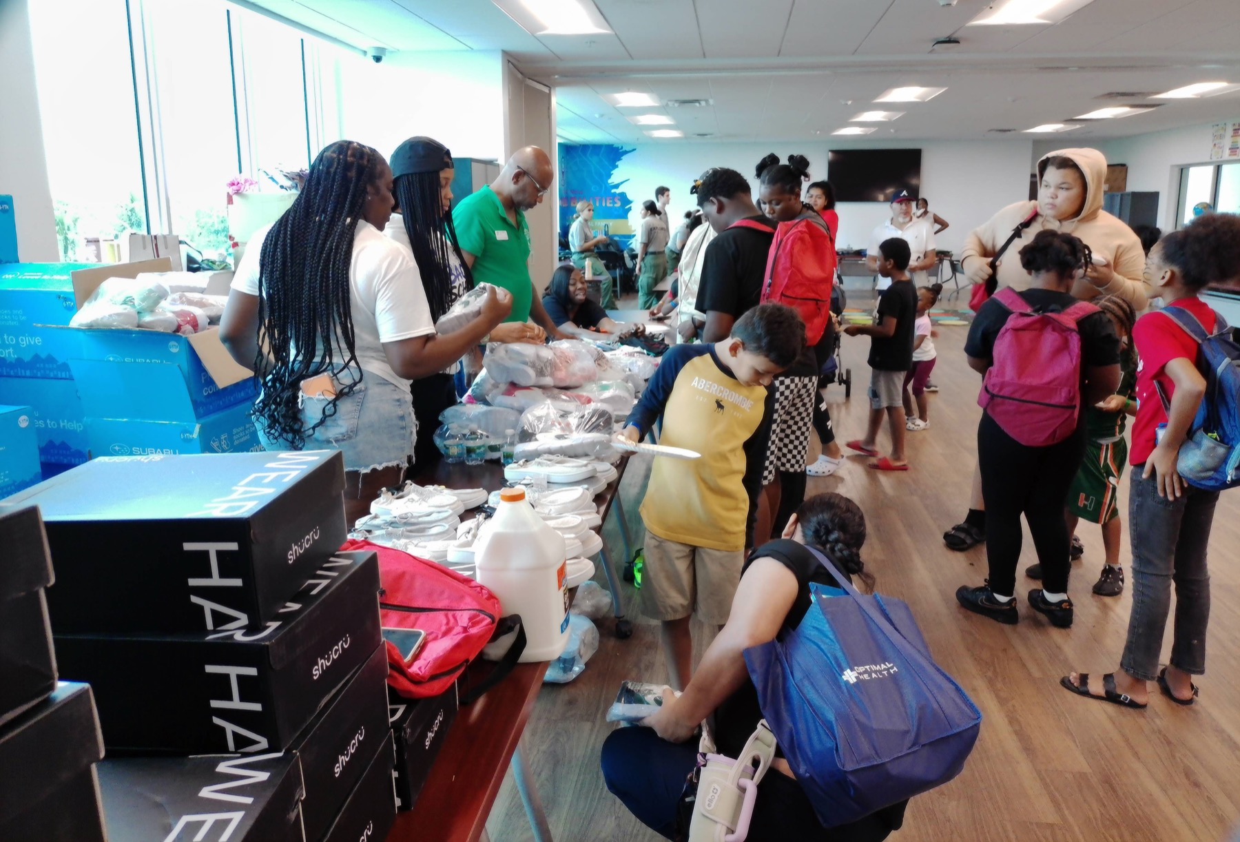 Experience Foundation volunteers serving children and families together
